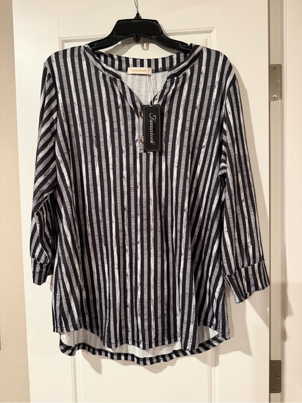 Casual Black & White Striped Blouse by Camisbook